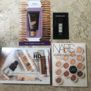 Sephora Makeup bag with 12 samples